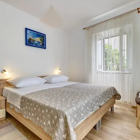 Dani 1 Cozy With Balcony & View Apartment *