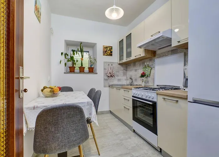 Appartamento Dani 1 Cozy With Balcony & View *