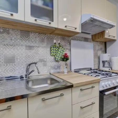 Apartament Dani 1 Cozy With Balcony&city View Mali Lošinj